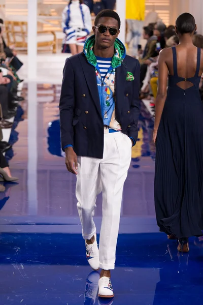 Look 38
